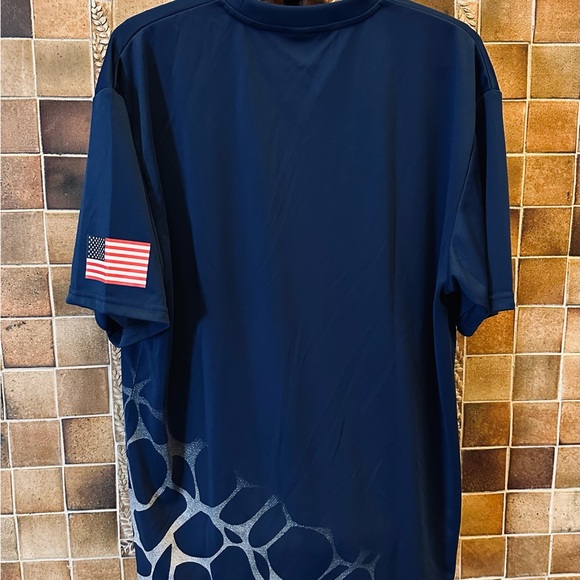 USA Swimming shirt by Arena XL NWOT Navy USA Flag on sleeve 23.5" armpit to armp - Picture 2 of 6